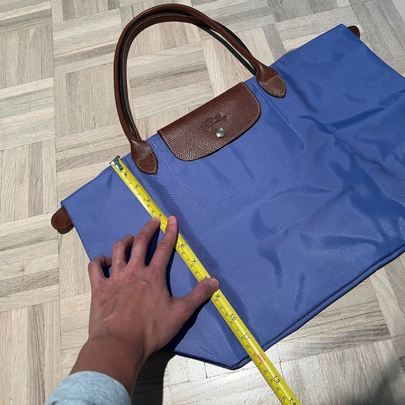 Longchamp - Le Pliage Nylon Shoulder Bag, Lavender Color, Great Condition - Picture 5 of 7